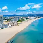 Grosses 55 Qm Mit Meerblick, Wlan Und Safe Inklusive * Sunny Beach